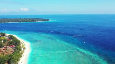 Havadan bakıldığında deniz manzarası. Bahamalar cennet sahnesi, Karayipler. 