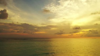 Gün batımı sahnesi. Endonezya, Bali 'de tatil sezonu.