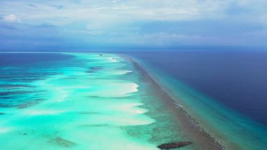 Huzurlu doğal deniz manzarası. Bora Bora 'ya Yolculuk, Fransız Polinezyası.