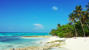 Deniz manzarasını gözlemliyorum. Tayland 'a yaz yolculuğu.