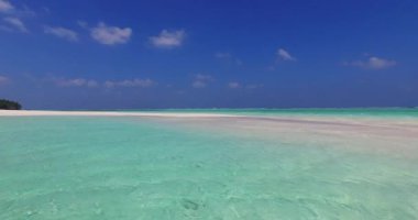 Yaz mevsiminde inanılmaz turkuaz deniz manzarası. Jamaika, Karayipler Manzarası.