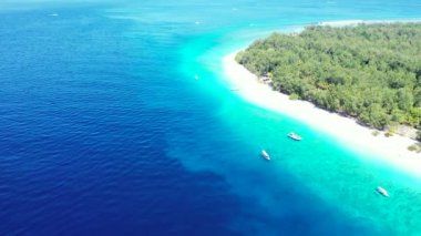 Havadan canlı deniz manzarası. Barbados, Karayipler 'in tropik cenneti. 