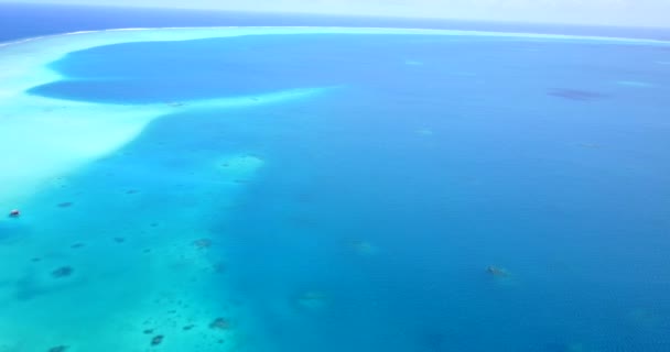 Patrząc Drona Niekończące Się Błękitne Morze Letnia Wycieczka Dominikany Karaibów — Wideo stockowe