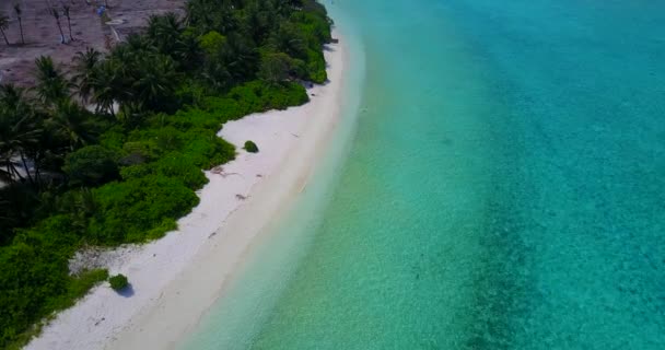 Vista Superior Del Azul Turquesa Aguas Poco Profundas Isla Asiática — Vídeos de Stock