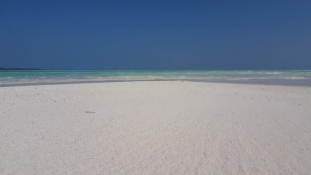 Playa Arena Blanca Con Aguas Poco Profundas Vacaciones Exóticas Bali — Vídeos de Stock