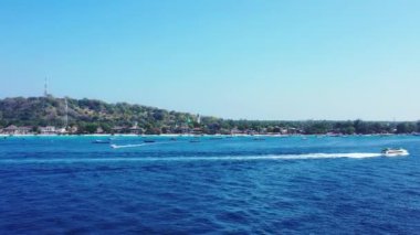 Deniz kenarındaki gündüz manzarası. Endonezya, Bali 'deki Doğa Manzarası.  