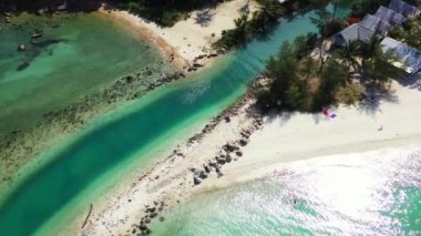 Yaz yolculuğu sahnesi. Endonezya, Bali 'de tatil sezonu.