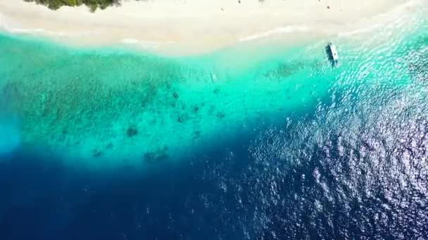 Pequeno Barco Costa Tropical Cena Verão Bali Indonésia — Vídeo de Stock