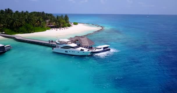 Туристичні Яхти Пристиковані Желе Балі — стокове відео