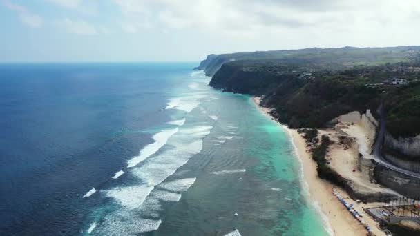 Κοιτάζοντας Νησί Μπλε Θάλασσα Εναέρια Θέα Εξωτική Φύση Σκηνή Του — Αρχείο Βίντεο