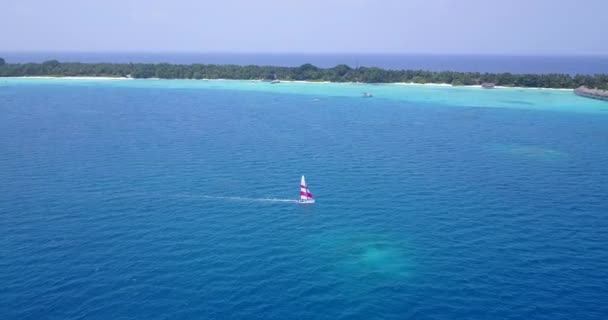 Barco Vela Que Mueve Mar Escondido Australia Oceanía — Vídeos de Stock