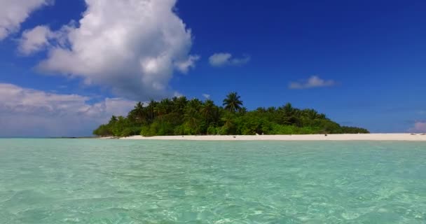 昼間は落ち着いた海辺のエリア ドミニカ共和国 カリブ海でのエキゾチックな休暇 — ストック動画