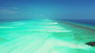 Deniz manzaralı sakin bir deniz. Bali, Endonezya 'da egzotik tatil.