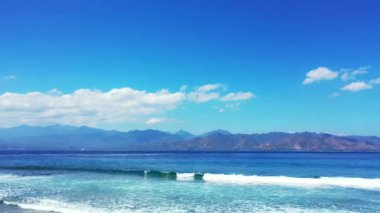 Doğal sakin deniz manzarası. Endonezya, Bali 'de tropikal tatilin tadını çıkarıyorum..