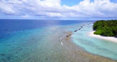 Deniz manzarası sakin. Dominik Cumhuriyeti, Karayipler 'de yaz tropik sahneleri.  