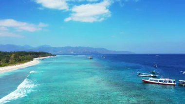 Okyanus, hava görüntüleri, seyahat konsepti olan tropikal adanın en üst görüntüsü 