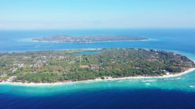 Deniz manzarasına bakıyorum. Bora Bora 'daki tropik cennet, Fransız Polinezyası.