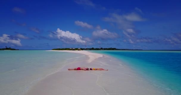 Couple Joyeux Détendre Sur Des Vacances Été Exotiques Jamaïque Voyage — Video