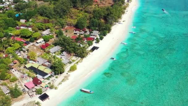Маленькие Здания Зеленом Тропическом Острове Вид Море Бали — стоковое видео
