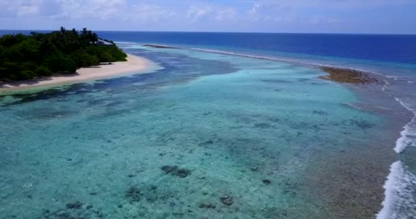 Denizdeki Adaların Havadan Görünüşü Maldivler Deki Tropik Cennet — Stok video