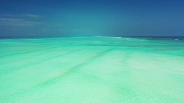 Дивовижний Тропічний Пляж Білим Піском Бірюзовою Водою Мальдівських Островах — стокове відео