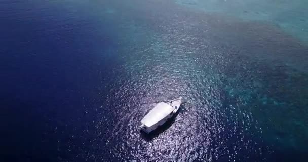 Bílá Jachta Zakotvena Moři Letní Výlet Dominikánské Republiky Karibik — Stock video