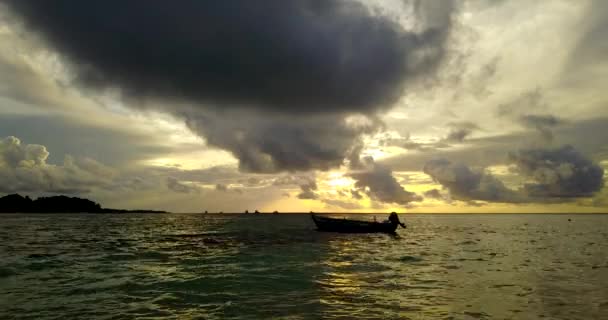 Dramatischer Gelber Sonnenuntergang Meer Sommerentspannung Bora Bora Französisch Polynesien — Stockvideo