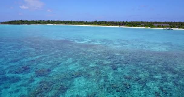 Mar Turbulento Con Isla Verde Viaje Verano Antigua Isla Antigua — Vídeos de Stock