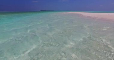 Gündüz sakin bir sahil şeridi. Endonezya, Bali 'de tropikal tatilin tadını çıkarıyorum..