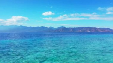 Dağlı deniz manzarası. Bali 'de Tatil.