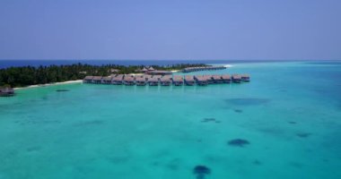 Egzotik sahil kıyıları, bungalovlu lüks tatil köyleri. Maldivler 'e yaz yolculuğu 