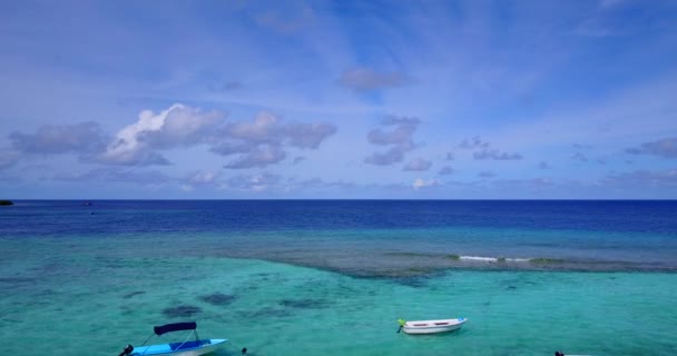 Motorboote Ruhiger Blauer See Sommerliche Landschaft Der Malediven — Stockvideo