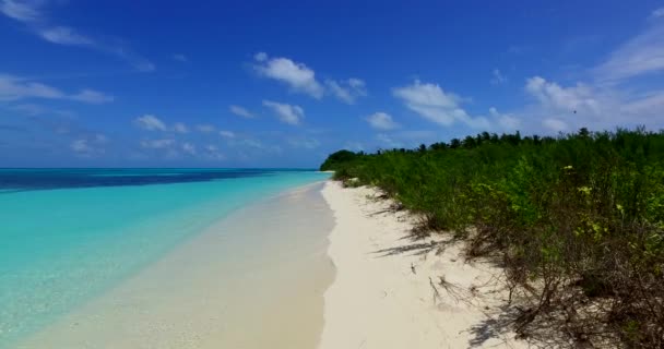Сонячний Пляж Яскравим Бірюзовим Морем Екзотична Сцена Природи Балі Індонезія — стокове відео