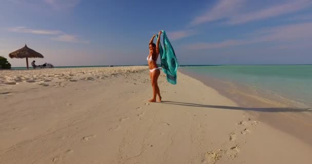 Menina Corpo Ajuste Bonito Biquíni Branco Férias Viagem Praia Jamaica — Vídeo de Stock