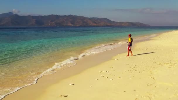Людина Ловить Рибу Лагуні Влітку Концепція Мальдівах — стокове відео