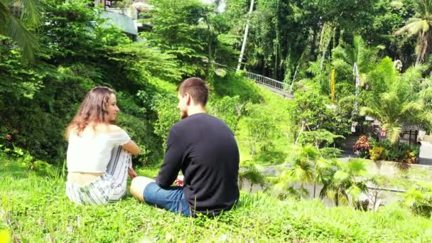 Young Lovely Couple Green Field Tropical Island — Stock Video