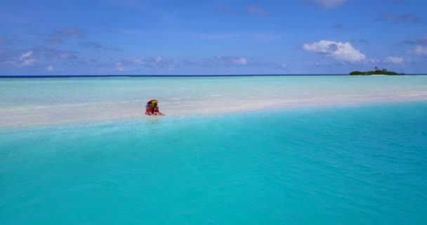 Video Pojkvän Och Flickvän Stranden — Stockvideo