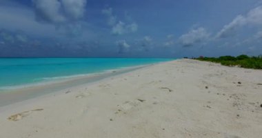 Sabahları sakin kıyı manzarası. Endonezya, Bali 'de tropikal tatilin tadını çıkarıyorum..