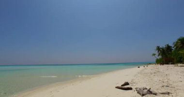 Cennet adası manzaralı görüntüler, güzel sahil şeridi ve okyanus