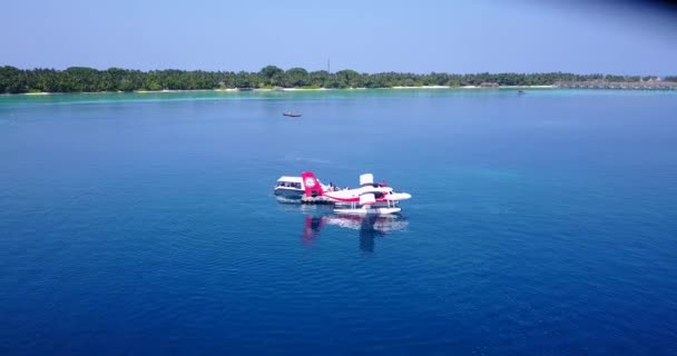 Drohnen Ansicht Von Wasserflugzeug Und Jacht Blauen Meer Exotische Reise — Stockvideo