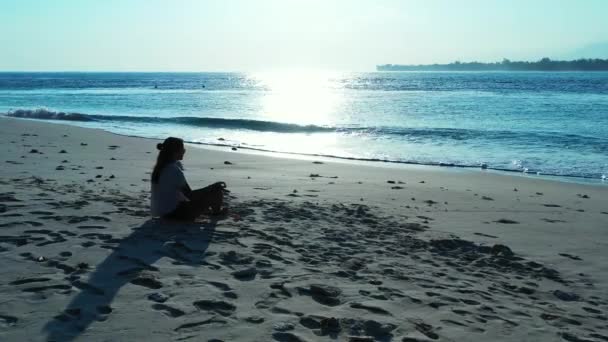 Girl Sitting Sandy Beach Making Yoga — Stock Video