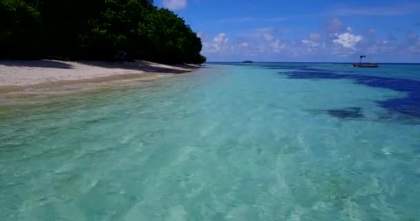 Puste Wybrzeże Słoneczny Poranek Cieszący Się Naturą Bali Indonezja — Wideo stockowe