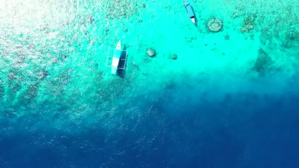 Widok Wyspę Dokowanymi Jachtami Tropikalny Charakter Bali — Wideo stockowe