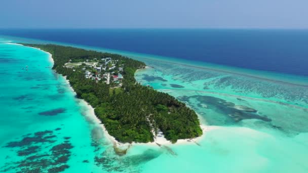 Blick Von Der Drohne Auf Die Grüne Insel Meer Exotische — Stockvideo