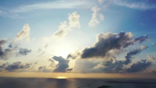 海辺で磁気刺激的な夕日 ドミニカ共和国 カリブ海のエキゾチックな自然 — ストック動画