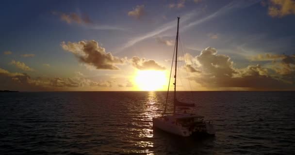 Deniz Kenarında Gün Batımı Bora Bora Yolculuk Fransız Polinezyası — Stok video