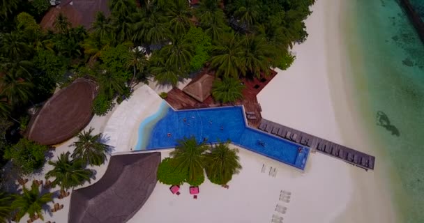 Летний Курорт Бассейном Лофтами Сверху Летний Парад Ямайке Карибские Острова — стоковое видео
