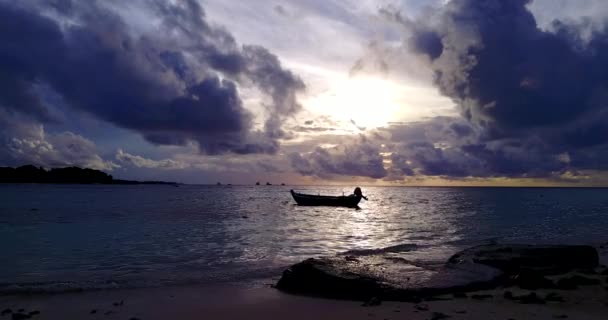 海辺で居心地の良い夕日 ドミニカ共和国 カリブ海の素晴らしい自然 — ストック動画