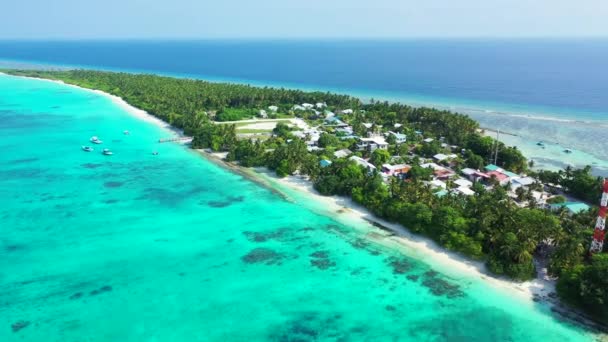 Marea Turcoaz Albastru Lângă Insula Verde Natura Frumoasă Antigua Caraibe — Videoclip de stoc