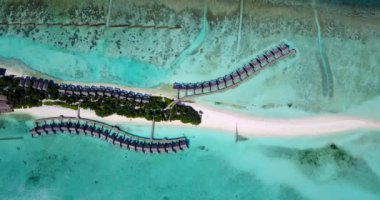 Lüks bungalovları olan bir yazlık. Bora Bora 'ya Yolculuk, Fransız Polinezyası.